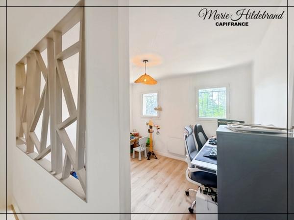 Ensemble de 2 Maisons - 8 pièces - 1hectare de terrain - à 5mn de Valence