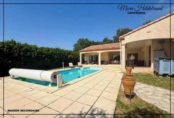 Ensemble de 2 Maisons - 8 pièces - 1hectare de terrain - à 5mn de Valence