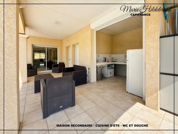 Ensemble de 2 Maisons - 8 pièces - 1hectare de terrain - à 5mn de Valence