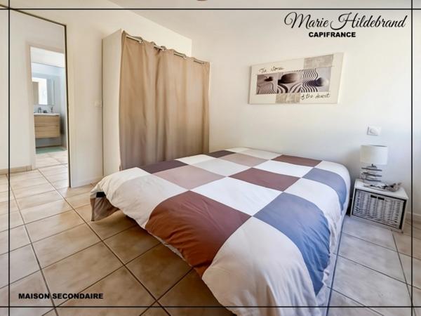 Ensemble de 2 Maisons - 8 pièces - 1hectare de terrain - à 5mn de Valence