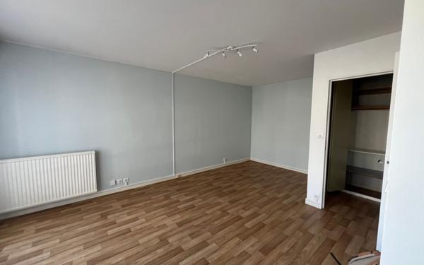 Appartement à vendre    1 pièce • 37,10 m2 Limoges
