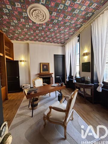 Maison à vendre 11 pièces 309 m² Châteauroux