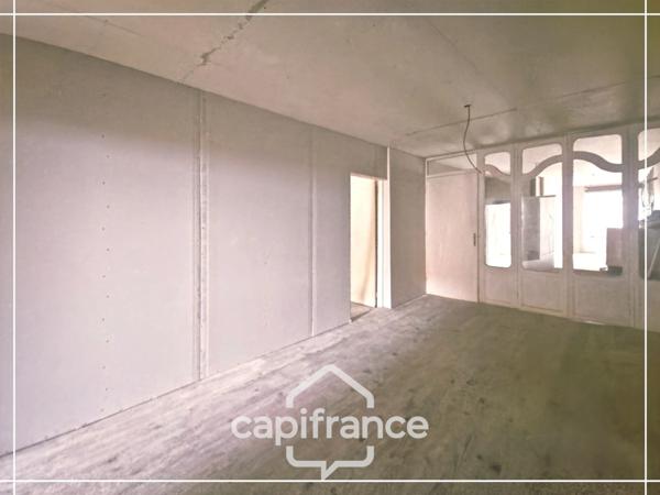 Immeuble et maison avec fort potentiel au cœur de Puymirol