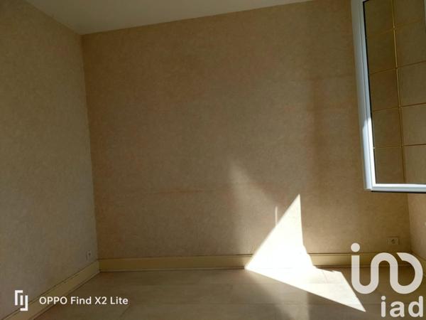 Maison 3 pièces de 56 m² à Domérat (03410)