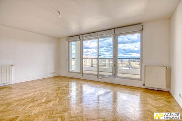 Versailles -Quartier Montreuil - 3 pièce 74 m² - Balcon - cave et parking en sous-sol 600 000 € **  - Référence  28473