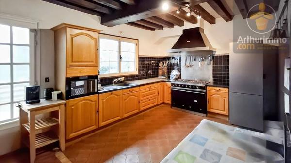 Vente                                                      Maison
                        
                     6 pièces                      176 m2                     à Olivet