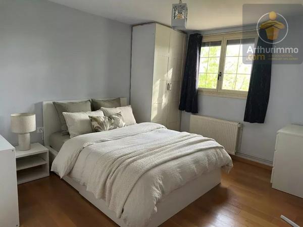 Vente                                                      Maison
                        
                     6 pièces                      176 m2                     à Olivet