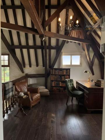 Vente                                                      Maison
                        
                     6 pièces                      176 m2                     à Olivet