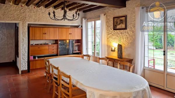 Vente                                                      Maison
                        
                     6 pièces                      176 m2                     à Olivet
