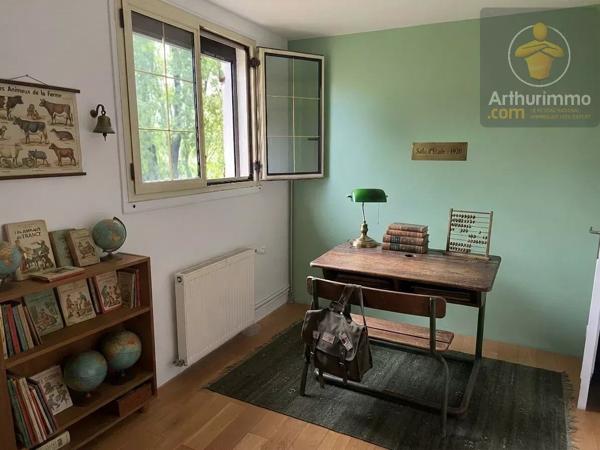 Vente                                                      Maison
                        
                     6 pièces                      176 m2                     à Olivet
