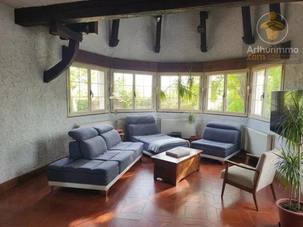 Vente                                                      Maison
                        
                     6 pièces                      176 m2                     à Olivet