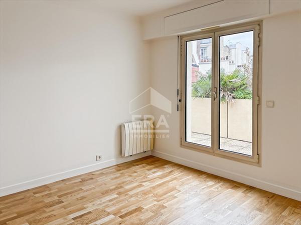 PARIS 16e - APPARTEMENT AVEC TERRASSE - BIEN RARE