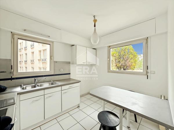 PARIS 16e - APPARTEMENT AVEC TERRASSE - BIEN RARE