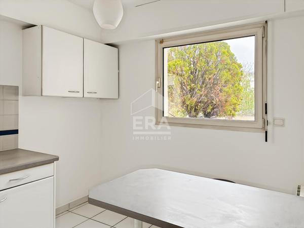 PARIS 16e - APPARTEMENT AVEC TERRASSE - BIEN RARE