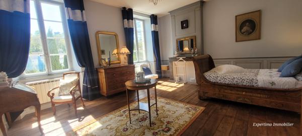 Archiac (17520) PROPRIETE 15 PIECES ET DEPENDANCES