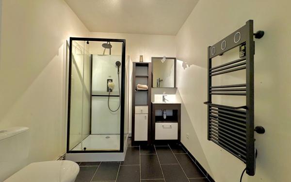 Appartement à vendre    2 pièces •  Le Haillan