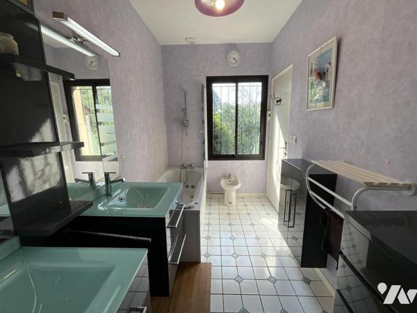 CAUDAN - Maison de 196m² sur terrain de 2834m²