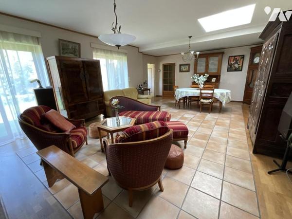 CAUDAN - Maison de 196m² sur terrain de 2834m²