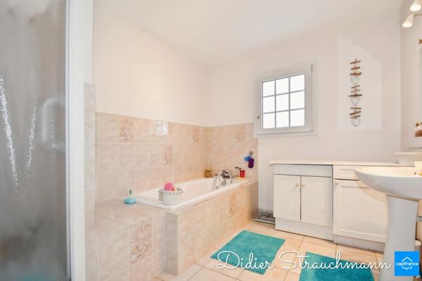 Maison à vendre 4 pièces SAINT VIVIEN (17)