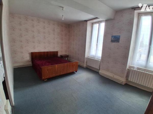 MAISON DE VILLE 2 CHAMBRES AVEC GARAGE