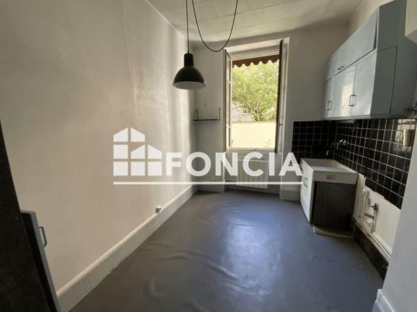 Location Appartement 2 pièces 47.28 m² - 5 MONTEE DES EPIES Lyon 69005