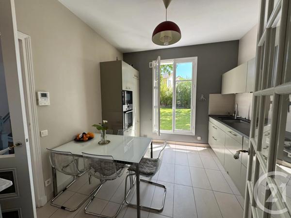 Maison à vendre  9 pièces - 260 m 2   SUCY EN BRIE  - 94