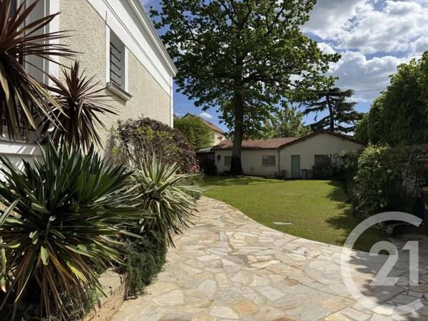 Maison à vendre  9 pièces - 260 m 2   SUCY EN BRIE  - 94