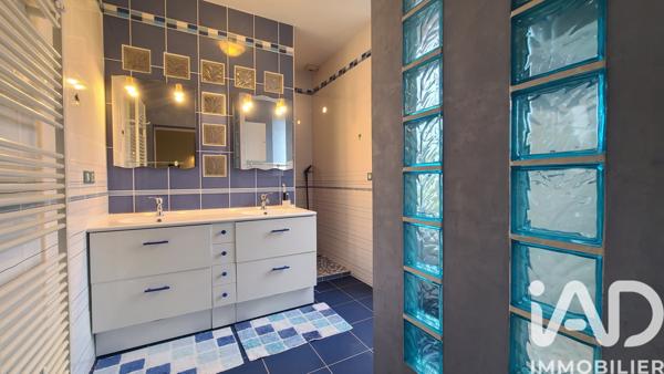 Maison à vendre 11 pièces 301 m² Noyant-Villages