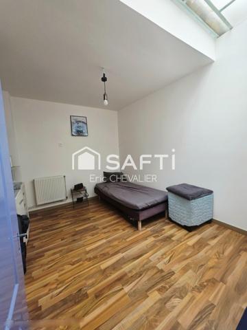 Maison avec 2 chambres et bureau avec grande terrasse