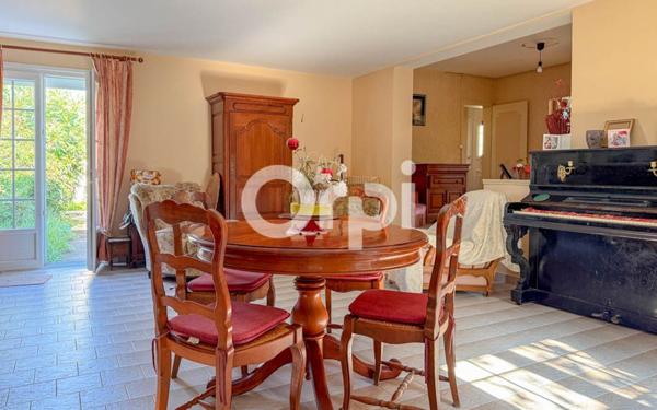 Maison à vendre    4 pièces •  Tonnay-Charente