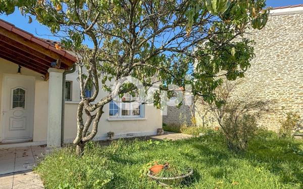 Maison à vendre    4 pièces •  Tonnay-Charente