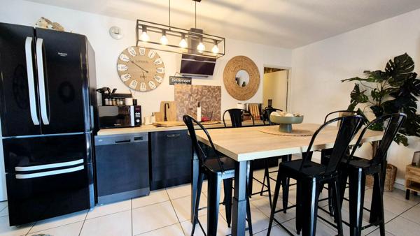 Appartement T3 à vendre à Frontignan - 65,65 m² - Résidence récente de 2020 - Terrasse de 12 m² - Parking privatif en sous-sol