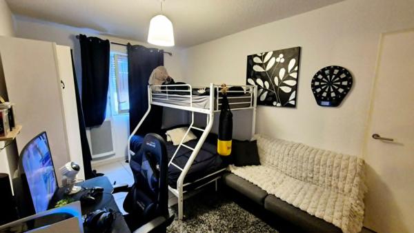 Appartement T3 à vendre à Frontignan - 65,65 m² - Résidence récente de 2020 - Terrasse de 12 m² - Parking privatif en sous-sol