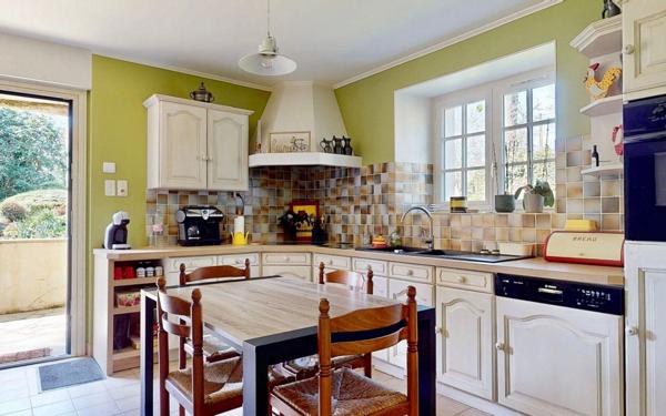 Maison à vendre    6 pièces •  Plouray