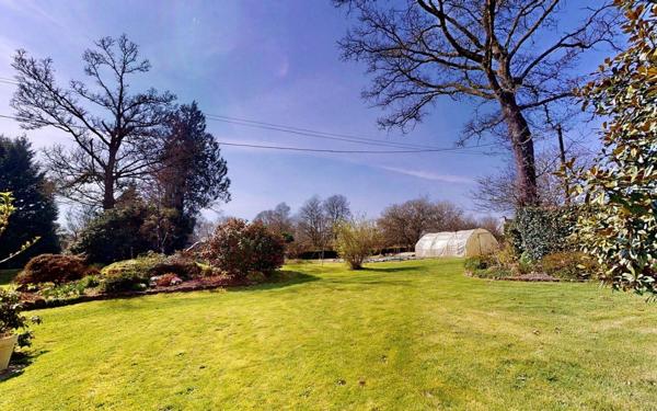 Maison à vendre    6 pièces •  Plouray