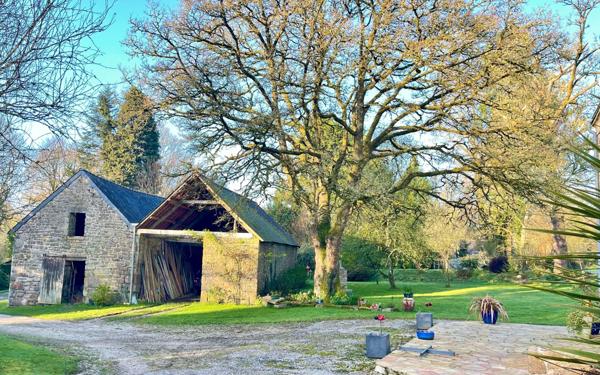 Maison à vendre    6 pièces •  Plouray