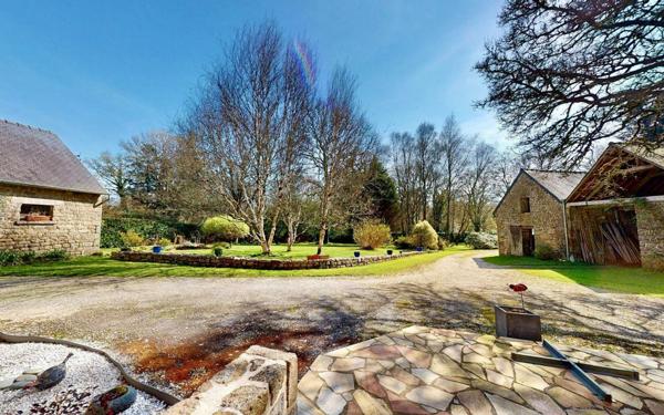 Maison à vendre    6 pièces •  Plouray