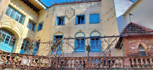 Magnifique immeuble historique du 18ème siècle