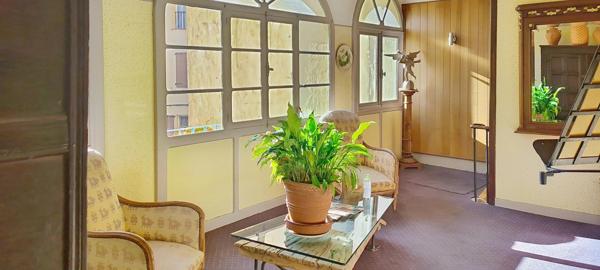 Magnifique immeuble historique du 18ème siècle