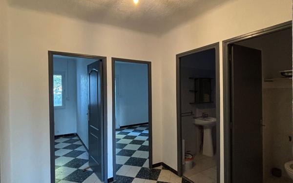 Appartement à louer    3 pièces • 66,90 m2 Marguerittes