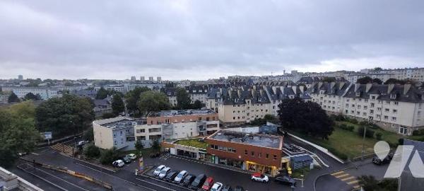BREST - Secteur Kérichen - Dans résidence bien tenue - Au 8ème étage, Appartement de type 4 aya...