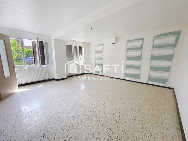 Charmante maison ancienne avec grand terrain arboré – Secteur calme