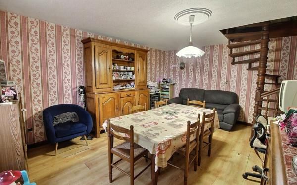 Maison à vendre    4 pièces •  Montcenis