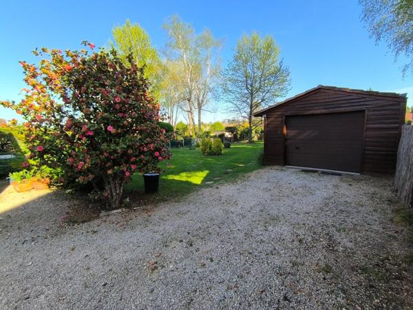 Magnifique jardin pour cette maison dans le bourg