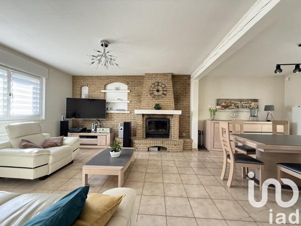 Pavillon 5 pièces de 129 m² à Sin-le-Noble (59450)