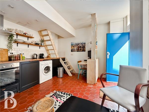 Petite maison au coeur du 10e - Rare
