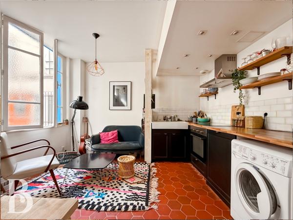Petite maison au coeur du 10e - Rare