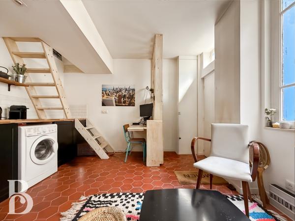 Petite maison au coeur du 10e - Rare