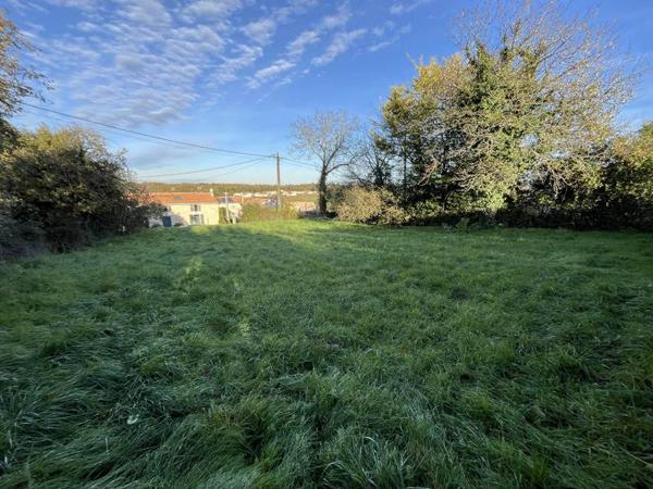 Terrain à vendre 23 882 € Roullet-Saint-Estèphe 815 m² DPE