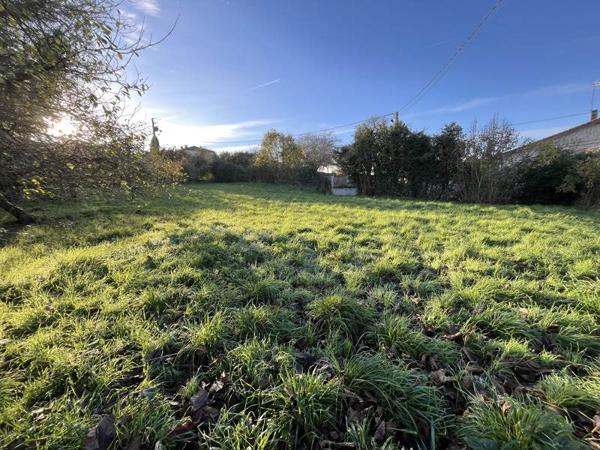 Terrain à vendre 23 882 € Roullet-Saint-Estèphe 815 m² DPE
